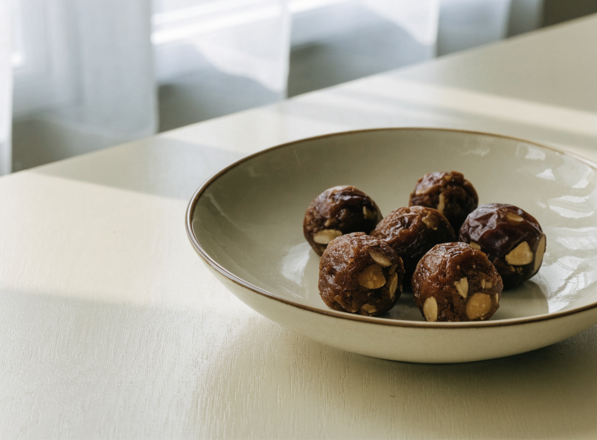 Date Energy Bites healthy recipe